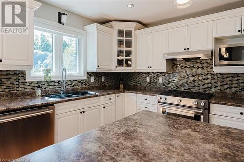 377 Peel Street E, Southampton, ON - Indoor Photo Showing Kitchen With Double Sink