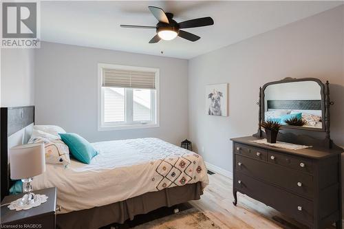 377 Peel Street E, Southampton, ON - Indoor Photo Showing Bedroom