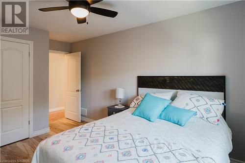 377 Peel Street E, Southampton, ON - Indoor Photo Showing Bedroom