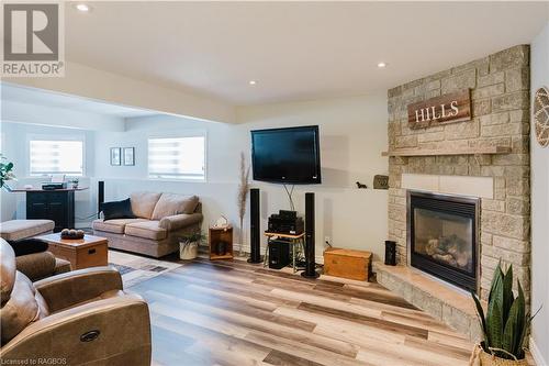 377 Peel Street E, Southampton, ON - Indoor Photo Showing Living Room With Fireplace