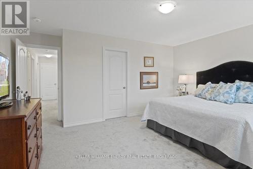 160 Rosswell Drive, Clarington (Courtice), ON - Indoor Photo Showing Bedroom