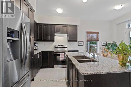 160 Rosswell Drive, Clarington (Courtice), ON - Indoor Photo Showing Kitchen With Double Sink With Upgraded Kitchen