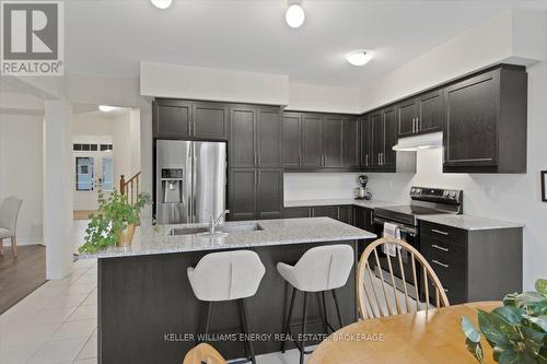 160 Rosswell Drive, Clarington (Courtice), ON - Indoor Photo Showing Kitchen With Upgraded Kitchen