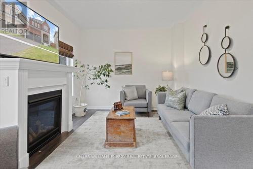 160 Rosswell Drive, Clarington (Courtice), ON - Indoor Photo Showing Living Room With Fireplace