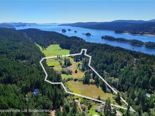 121 Peregrine Way, Salt Spring, BC 