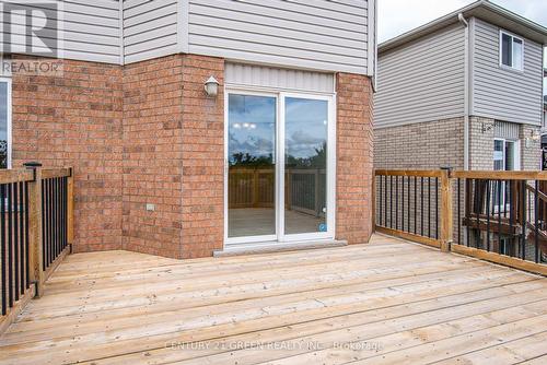 27 Lynn Court, Kitchener, ON - Outdoor With Deck Patio Veranda With Exterior