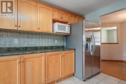 27 Lynn Court, Kitchener, ON - Indoor Photo Showing Kitchen