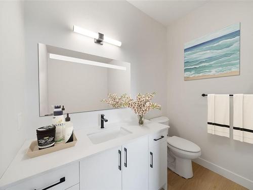 305-2770 Winster Rd, Langford, BC - Indoor Photo Showing Bathroom