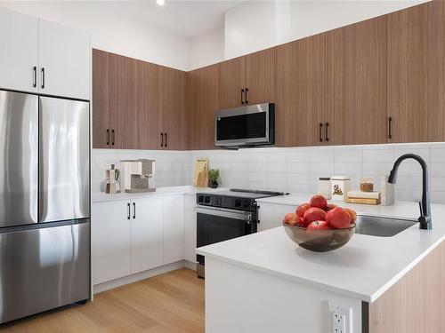 413-2770 Winster Rd, Langford, BC - Indoor Photo Showing Kitchen With Upgraded Kitchen