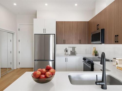 413-2770 Winster Rd, Langford, BC - Indoor Photo Showing Kitchen With Upgraded Kitchen