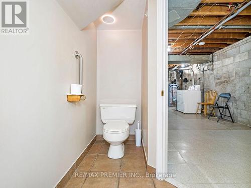 7 Tranquil Drive, Toronto (Etobicoke West Mall), ON - Indoor Photo Showing Bathroom