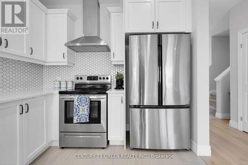 3895 Auckland Avenue, London, ON - Indoor Photo Showing Kitchen With Upgraded Kitchen