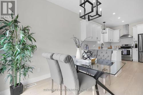 3895 Auckland Avenue, London, ON - Indoor Photo Showing Kitchen