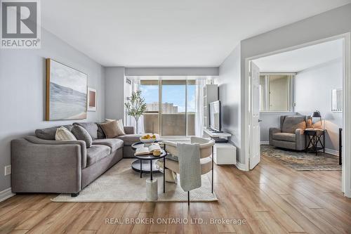 1102 - 30 Thunder Grove, Toronto (Agincourt North), ON - Indoor Photo Showing Living Room