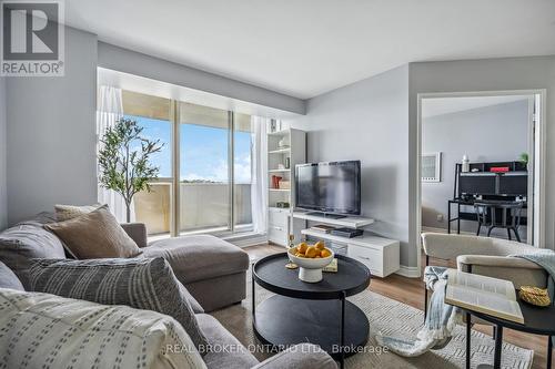 1102 - 30 Thunder Grove, Toronto (Agincourt North), ON - Indoor Photo Showing Living Room