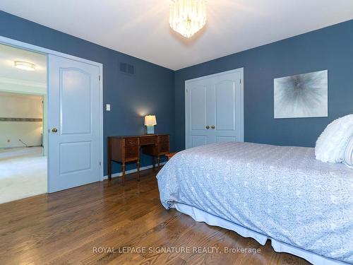 18 Irvine Rd, Toronto, ON - Indoor Photo Showing Bedroom