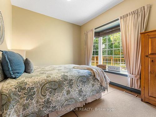 7826 5Th Sdrd, Adjala-Tosorontio, ON - Indoor Photo Showing Bedroom