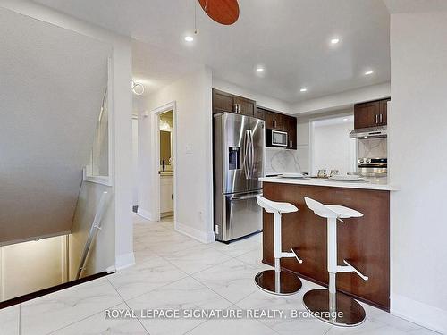 4567 Donegal Dr, Mississauga, ON - Indoor Photo Showing Kitchen