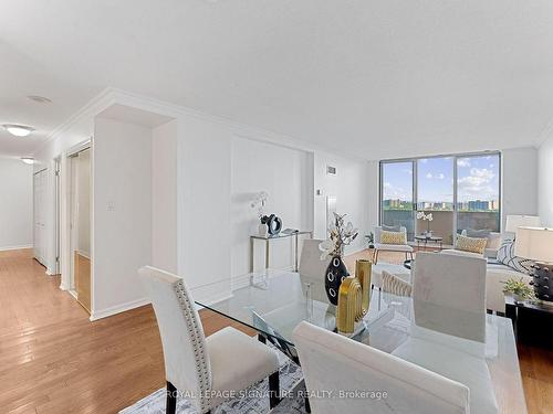 Ph04-812 Burnhamthorpe Rd, Toronto, ON - Indoor Photo Showing Dining Room