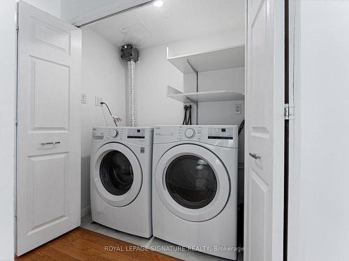 Ph04-812 Burnhamthorpe Rd, Toronto, ON - Indoor Photo Showing Laundry Room