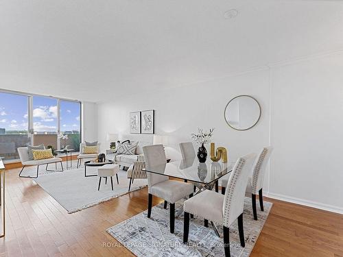 Ph04-812 Burnhamthorpe Rd, Toronto, ON - Indoor Photo Showing Dining Room