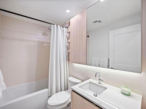 520-21 Park St E, Mississauga, ON - Indoor Photo Showing Bathroom