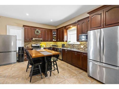 5680 Wellington Road 23, Erin, ON - Indoor Photo Showing Kitchen