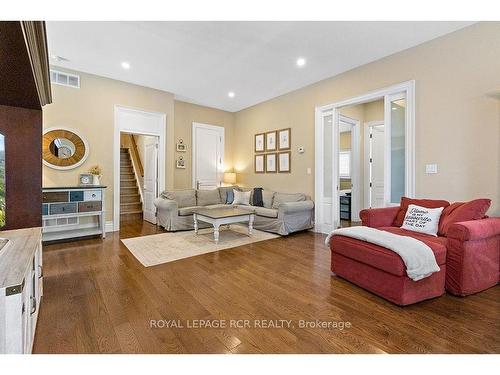 5680 Wellington Road 23, Erin, ON - Indoor Photo Showing Living Room