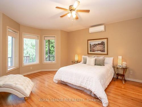 226473 Southgate 22 Rd, Southgate, ON - Indoor Photo Showing Bedroom