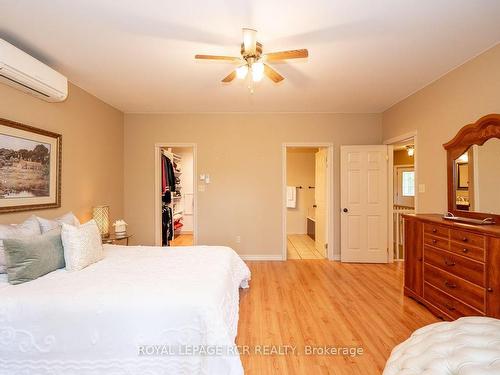 226473 Southgate 22 Rd, Southgate, ON - Indoor Photo Showing Bedroom