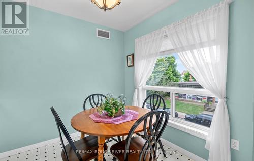 315 - 95 Wellington Street, Clarington (Bowmanville), ON - Indoor Photo Showing Dining Room