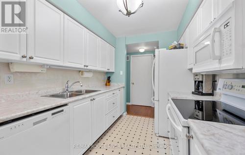 315 - 95 Wellington Street, Clarington (Bowmanville), ON - Indoor Photo Showing Kitchen With Double Sink