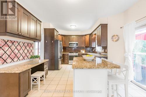 48 Windsor Crescent, Barrie (Innis-Shore), ON - Indoor Photo Showing Kitchen