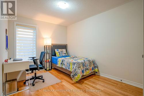 99 Halliford Place, Brampton (Brampton East), ON - Indoor Photo Showing Bedroom