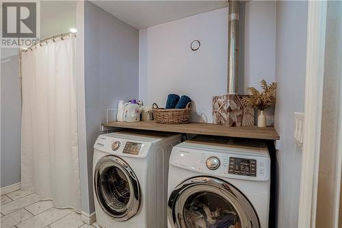 1250 Jocko Point, North Bay, ON - Indoor Photo Showing Laundry Room