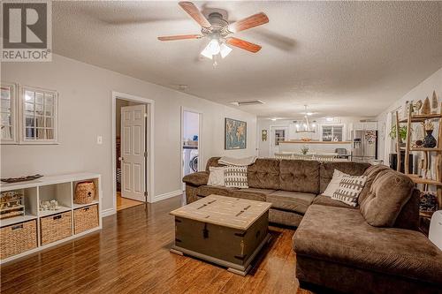 1250 Jocko Point, North Bay, ON - Indoor Photo Showing Living Room