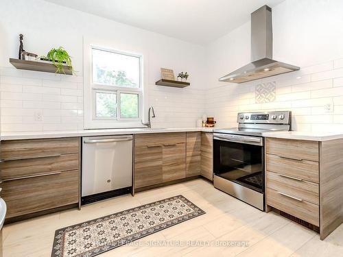 30 Rich Ave, Cambridge, ON - Indoor Photo Showing Kitchen