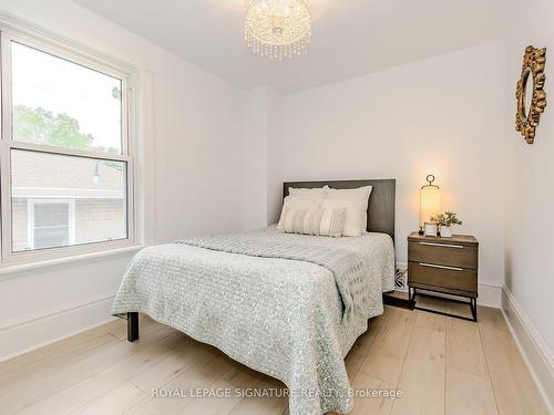 30 Rich Ave, Cambridge, ON - Indoor Photo Showing Bedroom