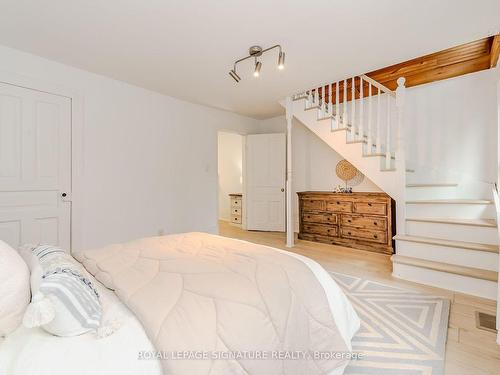 30 Rich Ave, Cambridge, ON - Indoor Photo Showing Bedroom