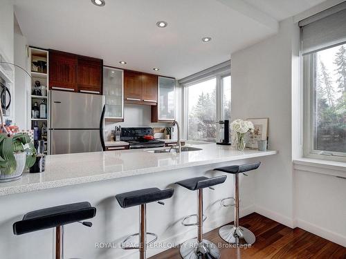 107-3339 Rideau Pl, Out Of Area, ON - Indoor Photo Showing Kitchen