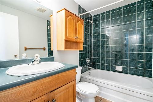 890 Limeridge Road E|Unit #38, Hamilton, ON - Indoor Photo Showing Bathroom