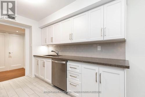 322 - 80 Front Street E, Toronto (Church-Yonge Corridor), ON - Indoor Photo Showing Kitchen With Double Sink