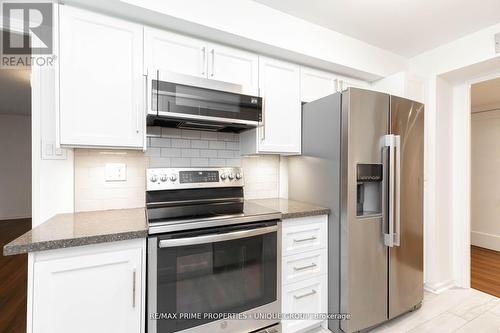 322 - 80 Front Street E, Toronto (Church-Yonge Corridor), ON - Indoor Photo Showing Kitchen