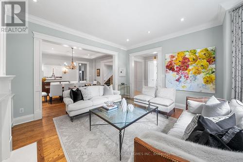 242 Hillhurst Boulevard, Toronto (Bedford Park-Nortown), ON - Indoor Photo Showing Living Room