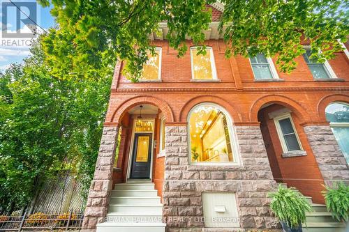 99 Winchester Street, Toronto (Cabbagetown-South St. James Town), ON - Outdoor