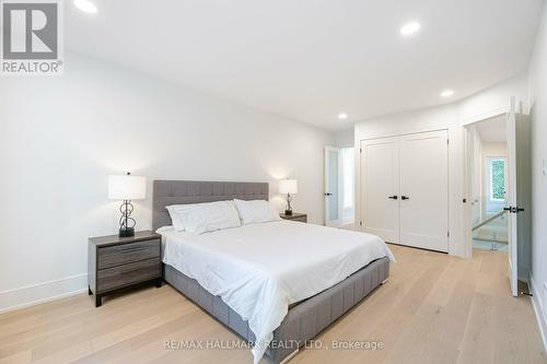 99 Winchester Street, Toronto (Cabbagetown-South St. James Town), ON - Indoor Photo Showing Bedroom