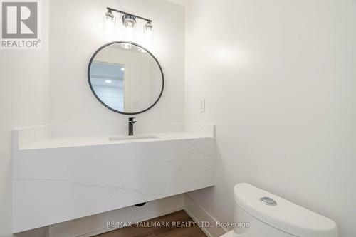 99 Winchester Street, Toronto (Cabbagetown-South St. James Town), ON - Indoor Photo Showing Bathroom