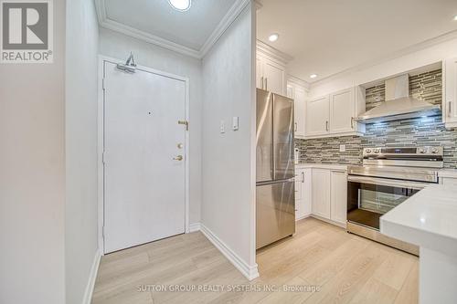 1811 - 260 Seneca Hill Drive, Toronto (Don Valley Village), ON - Indoor Photo Showing Kitchen