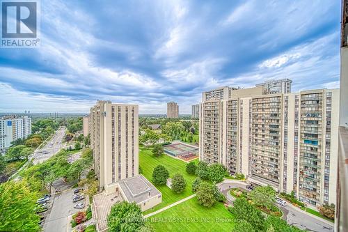 1811 - 260 Seneca Hill Drive, Toronto (Don Valley Village), ON - Outdoor