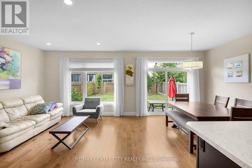 2234 Tribalwood Street, London, ON - Indoor Photo Showing Living Room